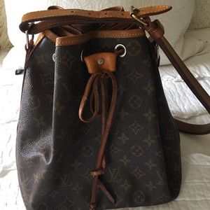 LV Bucket Vintage